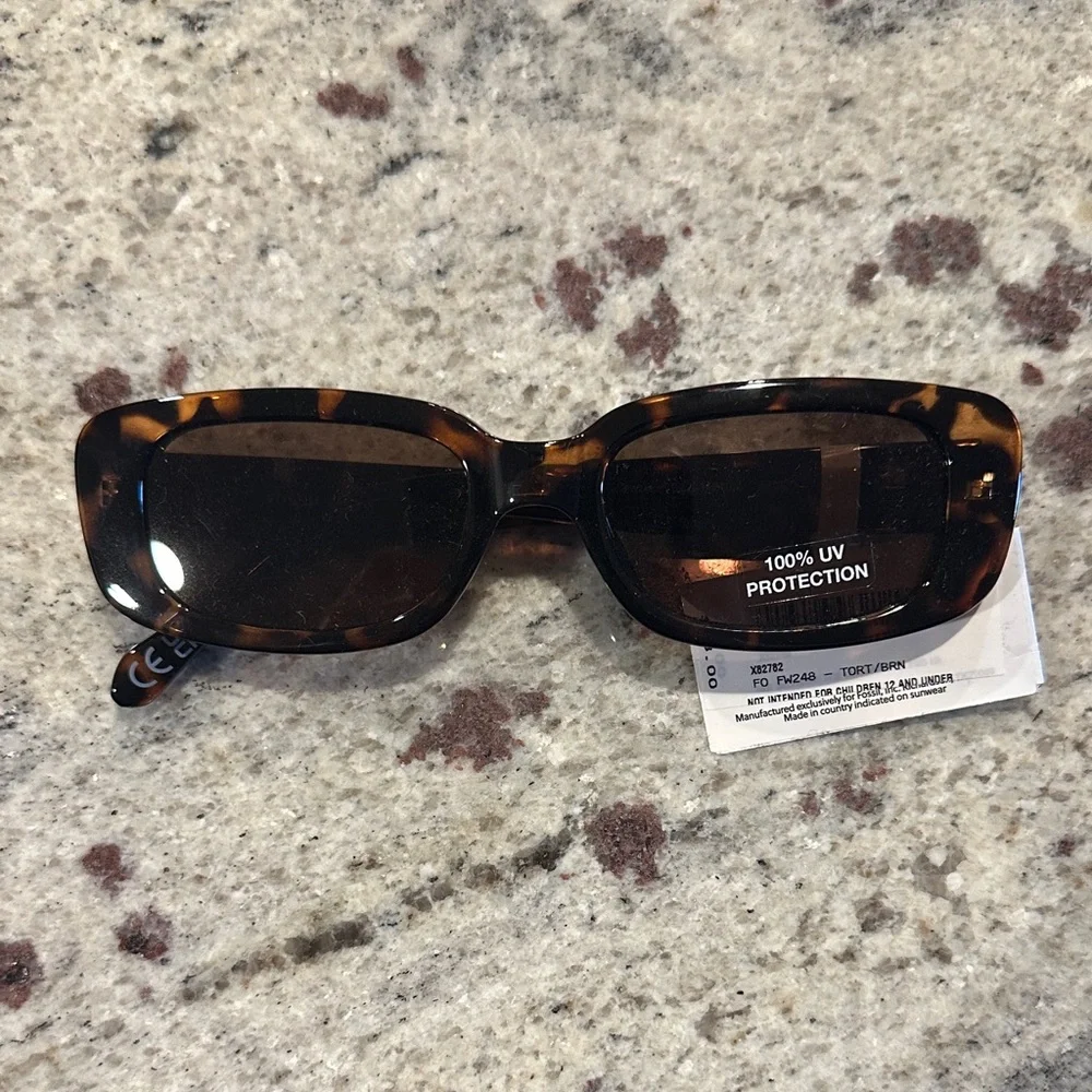 Fossil Brown Tortoise Sunglasses - Picture 1 of 4